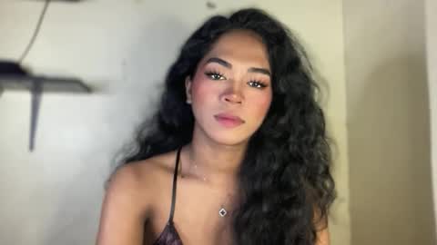 Snapshot of miss_veron_xoxo chatting on 12-18-25, 08:15 miss_veron_xoxo online show from 12-18-25, 08:15