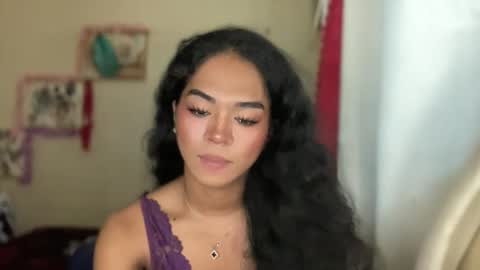 Snapshot of miss_veron_xoxo chatting on 12-19-25, 08:21 miss_veron_xoxo online show from 12-19-25, 08:21