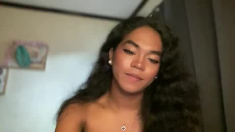 Snapshot of miss_veron_xoxo chatting on 03-12-26, 06:19 miss_veron_xoxo online show from 03-12-26, 06:19