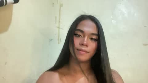 Snapshot of miss_veron_xoxo chatting on 04-06-26, 06:53 miss_veron_xoxo online show from 04-06-26, 06:53