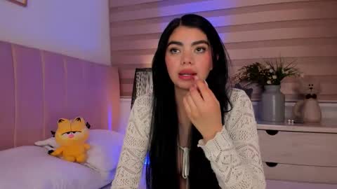 Ariadna Ruiz online show from 03-18-26, 12:30