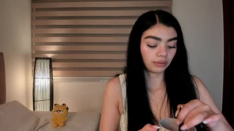 Ariadna Ruiz online show from 04-13-26, 12:21