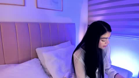 Ariadna Ruiz online show from 04-17-26, 12:19