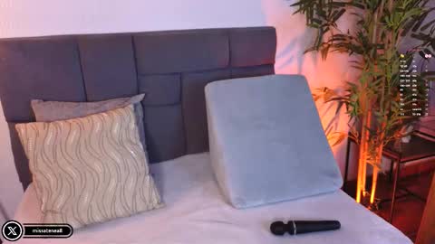 Laura online show from 03-21-26, 12:32