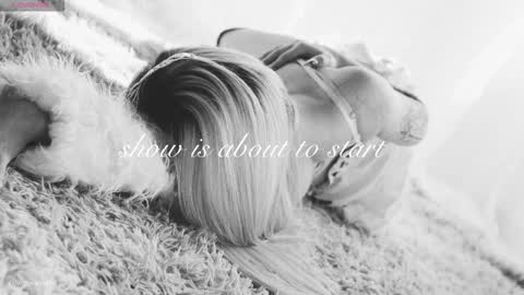 Chloe freelance model Please your thumbs up are important  online show from 03-09-26, 01:53