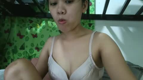 Snapshot of missjona08 chatting on 04-20-26, 12:57 Jona online show from 04-20-26, 12:57