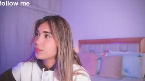 Snapshot of missjuliaa_ chatting on 09-19-25, 03:08 A N N Y online show from 09-19-25, 03:08