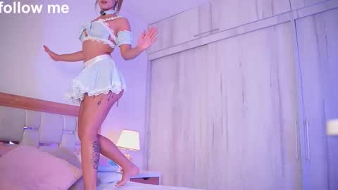 Snapshot of missjuliaa_ chatting on 09-20-25, 11:55 A N N Y online show from 09-20-25, 11:55