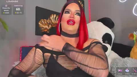 kassandra lazcano online show from 11-24-25, 12:43