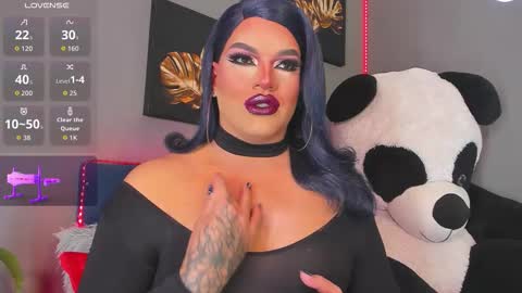 kassandra lazcano online show from 12-22-25, 12:29