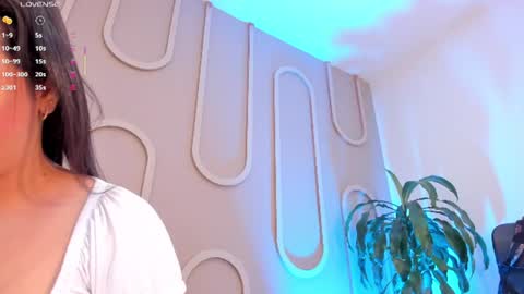 Snapshot of missmiaa_ chatting on 06-27-26, 11:59 Mia online show from 06-27-26, 11:59