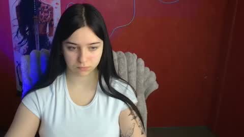 Mia online show from 04-24-26, 11:12