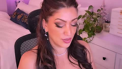 Mina online show from 03-19-26, 04:05