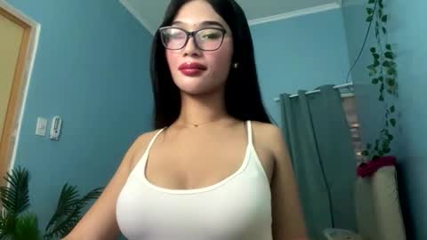 missminervaa online show from 10-08-25, 02:14