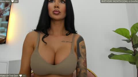 Snapshot of misspinkroom chatting on 05-06-26, 06:46 Renata online show from 05-06-26, 06:46