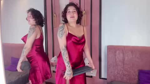 victoria  online show from 03-14-26, 07:41