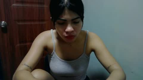 Snapshot of missunknownxoxo chatting on 06-18-26, 01:28 sofia online show from 06-18-26, 01:28