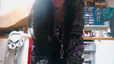 Miss Versatile online show from 04-30-26, 03:29