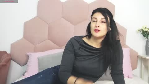 Snapshot of missyross_ chatting on 05-12-26, 07:16 Elly online show from 05-12-26, 07:16