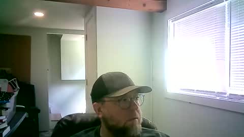 Mr. Happy online show from 05-26-26, 09:33