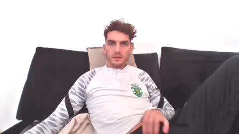 Snapshot of misterben96 chatting on 12-30-24, 01:14 Mister pour ton plaisir online show from 12-30-24, 01:14