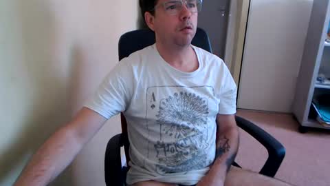 Snapshot of mistercoeur1 chatting on 07-01-26, 06:48 mistercoeur online show from 07-01-26, 06:48