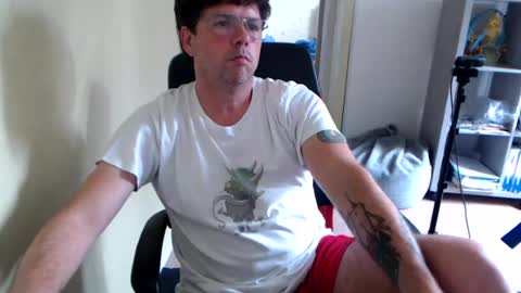 Snapshot of mistercoeur1 chatting on 07-16-26, 02:23 mistercoeur online show from 07-16-26, 02:23