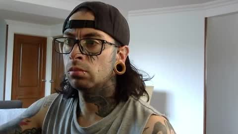 Snapshot of misternocturne chatting on 05-18-26, 04:13 misternocturne online show from 05-18-26, 04:13