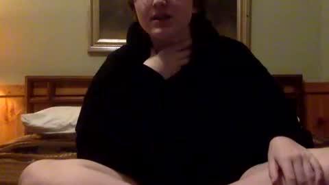 Lassie Cassie online show from 05-27-26, 02:08