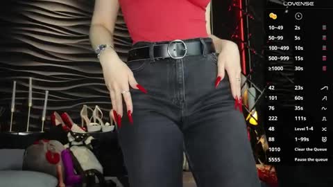 Snapshot of mistress_darsy chatting on 05-25-26, 02:01 Darsy online show from 05-25-26, 02:01
