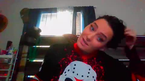 Snapshot of mistresshermoney chatting on 02-15-26, 09:11 mistresshermoney online show from 02-15-26, 09:11