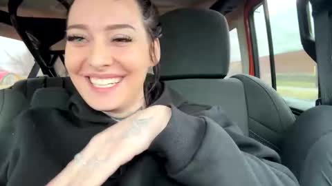 Snapshot of mistresshermoney chatting on 03-07-26, 06:05 mistresshermoney online show from 03-07-26, 06:05