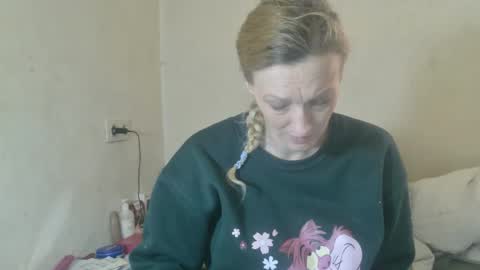 mistressmilly32 online show from 04-19-26, 08:57