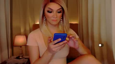 Leah online show from 05-07-26, 01:05