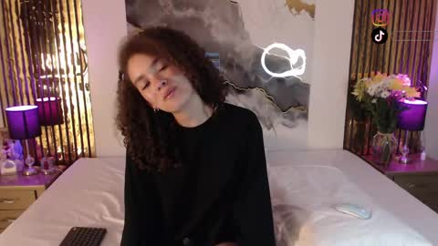 Mtica Brennet online show from 04-15-26, 04:30