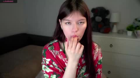 Rosalie online show from 03-27-26, 01:33