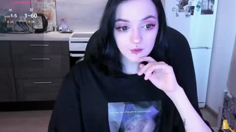 lina. online show from 06-19-26, 07:45
