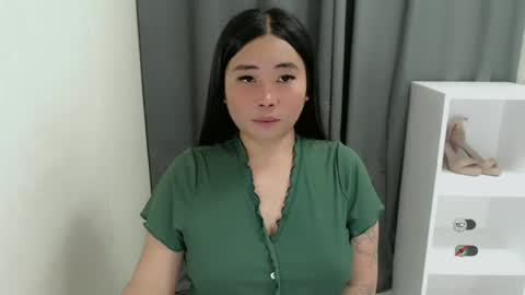 Snapshot of miya_licious chatting on 06-17-26, 09:12 cassie marie online show from 06-17-26, 09:12