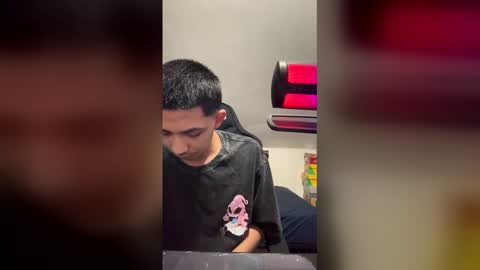 Snapshot of mizukix300 chatting on 03-23-26, 04:27 mizukix300 online show from 03-23-26, 04:27