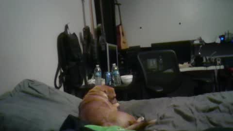 Snapshot of mjh225 chatting on 09-16-25, 05:19 mjh225 online show from 09-16-25, 05:19