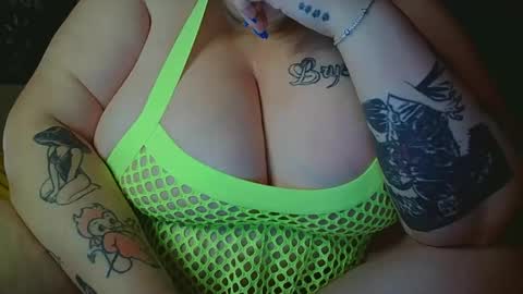 mkittenx online show from 04-16-26, 09:39