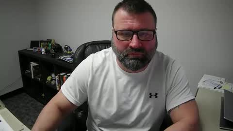 MLangworthy online show from 04-22-26, 03:46