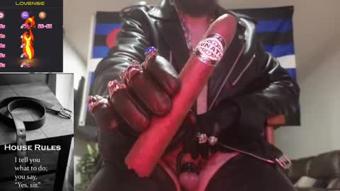 SMOKINsnakeEYEZ online show from 05-01-26, 11:31