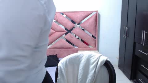Snapshot of moan_sex1 chatting on 05-11-26, 03:34 Catalina online show from 05-11-26, 03:34