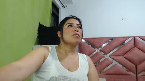 Snapshot of moan_sex1 chatting on 06-01-26, 03:52 Catalina online show from 06-01-26, 03:52
