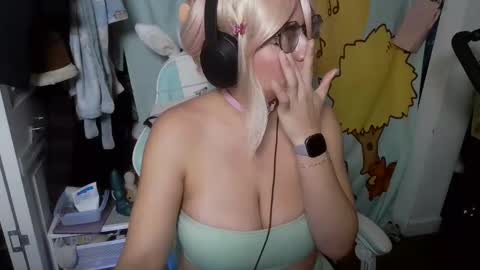 The Mochi Rainbow Variety Show online show from 03-04-25, 10:38