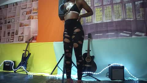 Snapshot of moghelslay chatting on 01-17-26, 04:43 moghelslay online show from 01-17-26, 04:43