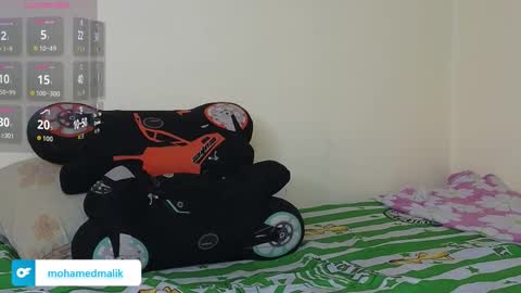 mohamed_malik online show from 11-29-25, 09:29