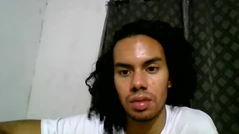 Snapshot of moisesbermudez__ chatting on 11-20-25, 01:39 moisesbermudez__ online show from 11-20-25, 01:39
