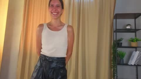 Mia online show from 08-01-26, 07:40